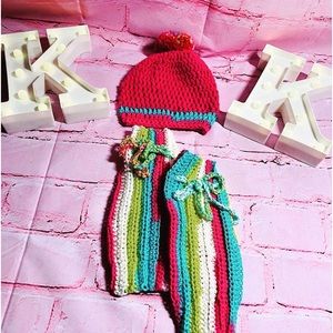 TODDLER LEGGINGS AND BEANIE